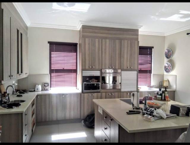 3 BEDROOM PROPERTY TO RENT IN BROOKLYN